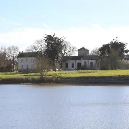 Maison Du Canal * Frossay